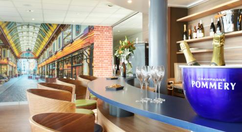 Résidence Suite-Home Saran - Bar